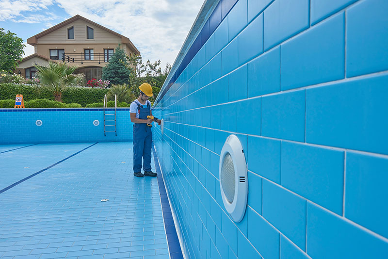Service de réparation de piscine creusée Joliette