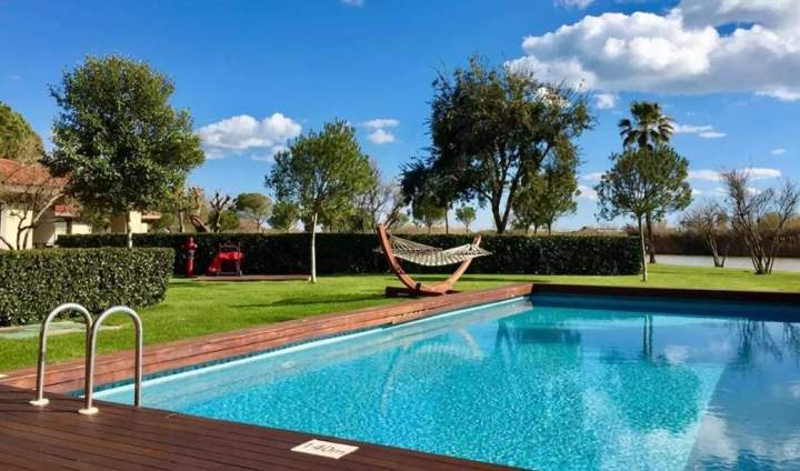 Entreprise spécialisée dans la réparation de piscines creusées, L'Assomption
