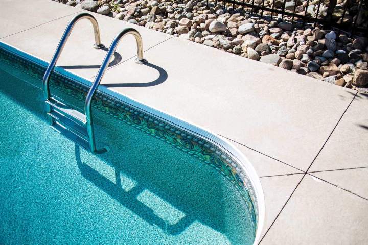 Réparation trottoir piscine Joliette