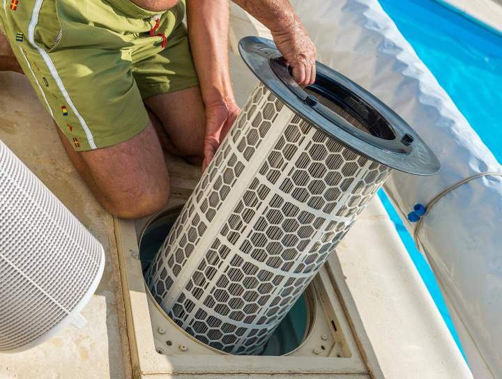 Système de filtration de piscine creusée à Joliette